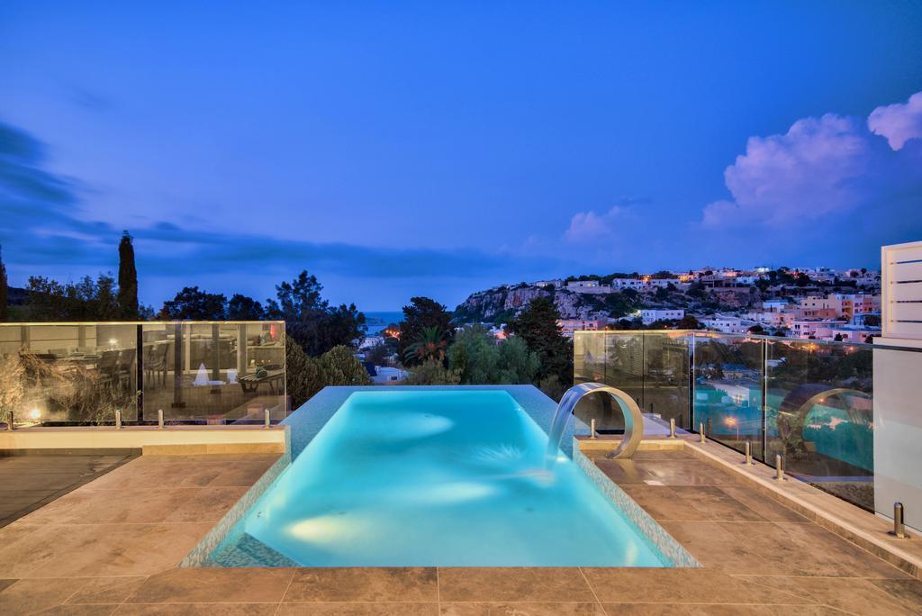 Villa Gaia - Sunset Views, Indoor Heated Pool, Sauna And Games Room المليحة المظهر الخارجي الصورة