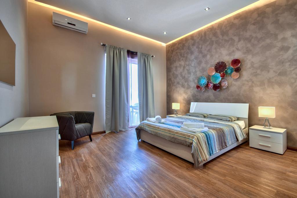 Villa Gaia - Sunset Views, Indoor Heated Pool, Sauna And Games Room المليحة المظهر الخارجي الصورة