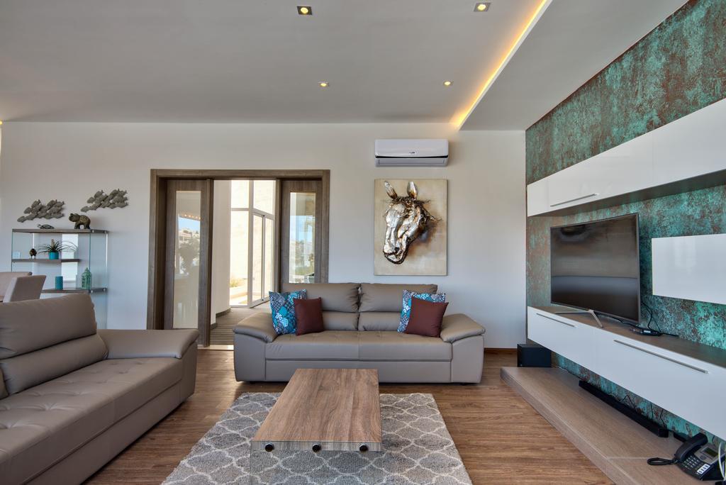 Villa Gaia - Sunset Views, Indoor Heated Pool, Sauna And Games Room المليحة المظهر الخارجي الصورة