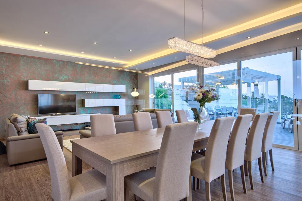 Villa Gaia - Sunset Views, Indoor Heated Pool, Sauna And Games Room المليحة المظهر الخارجي الصورة